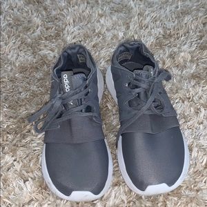 Adidas tubular Womens shoe in grey